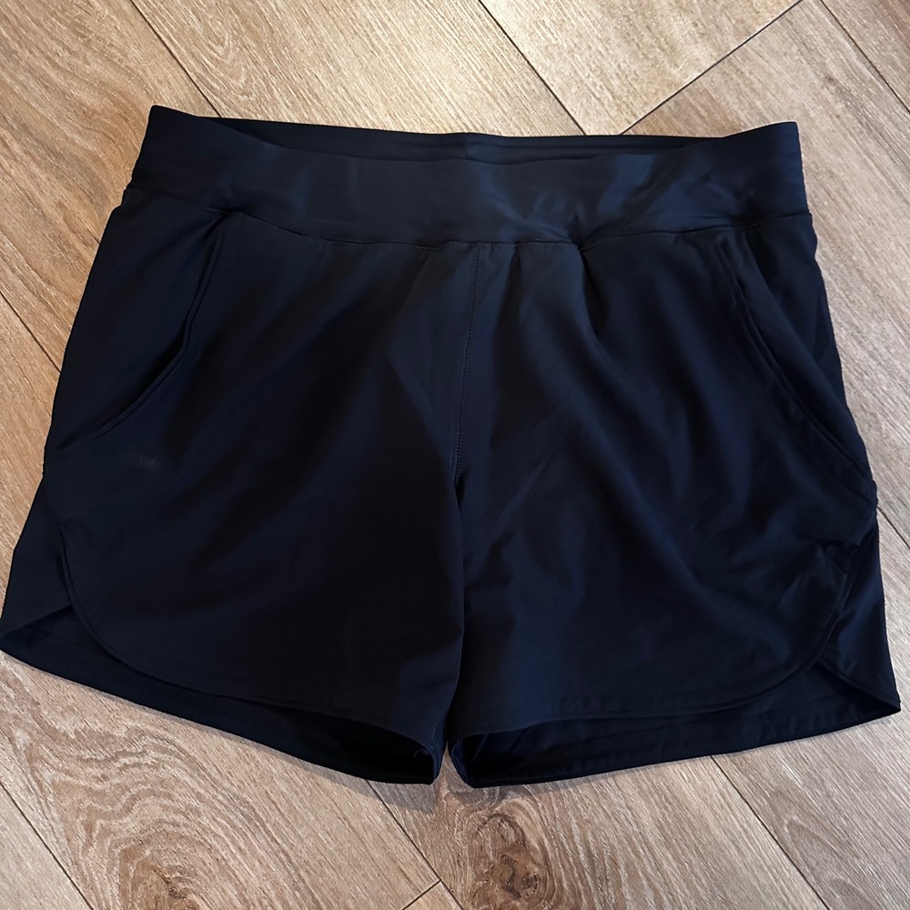 Lands' End Women Black Active Shorts Size 14 Built-in Liner Pockets Workout